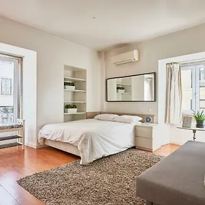salgadeiras-suites-bairro-alto.hotels-lisbon-portugal.com/